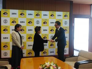 2023.12.21 三井生協家庭会 寄付
