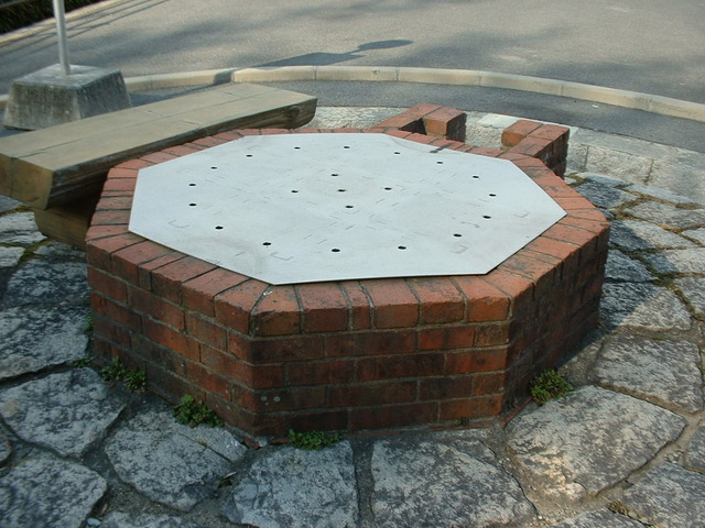 三つ井戸.jpg 三つ井戸の画像
