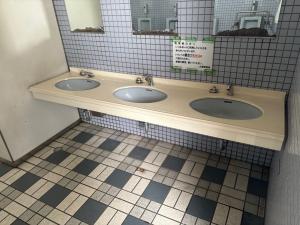 トイレ(男性手洗い場)