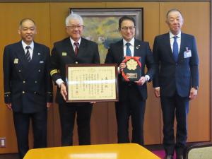 市長受賞報告記念写真