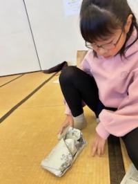 新聞紙ブーツ2