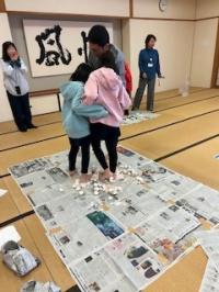 卵の殻踏み1