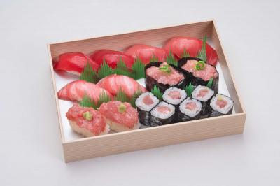 ”生”本まぐろづくし